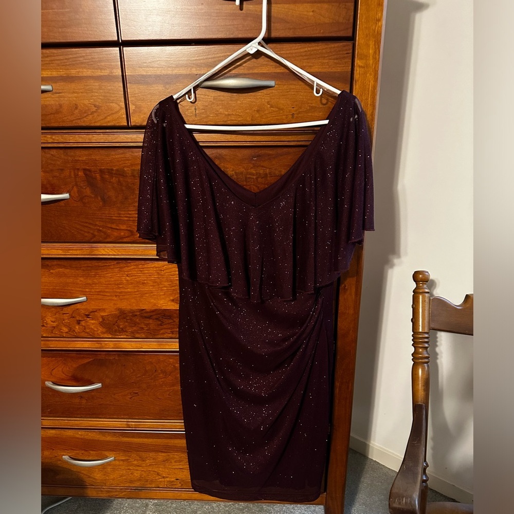 Connected Bordeaux Shimmer Cocktail Dress. Size 14. NWT.